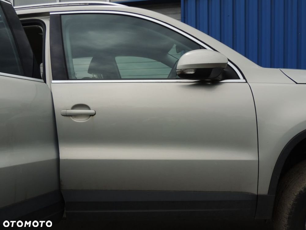 Drzwi prawy przód Volkswagen Tiguan I 5N '11 - 1