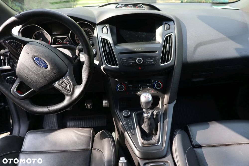 Ford Focus 2.0 EcoBoost ST-2 - 12