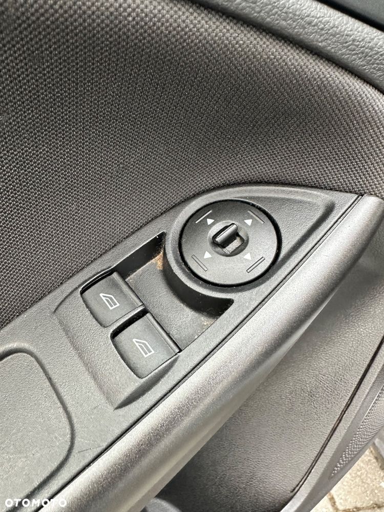 Ford Focus - 10