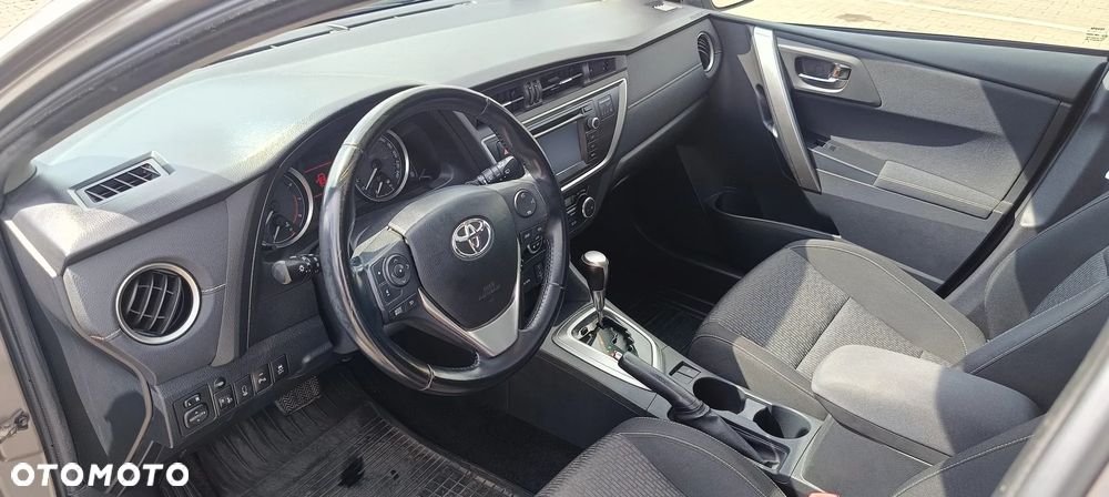 Toyota Auris - 14