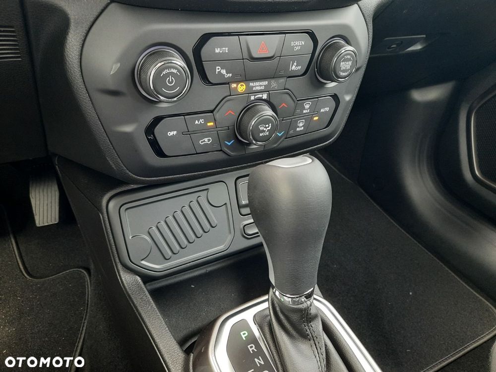 Jeep Renegade 1.3 GSE T4 Turbo Limited FWD S&S - 4