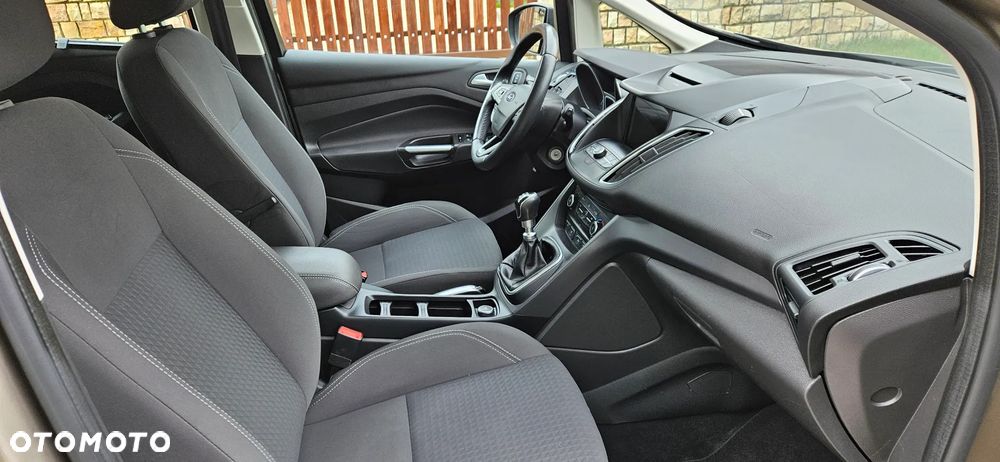 Ford C-MAX - 16