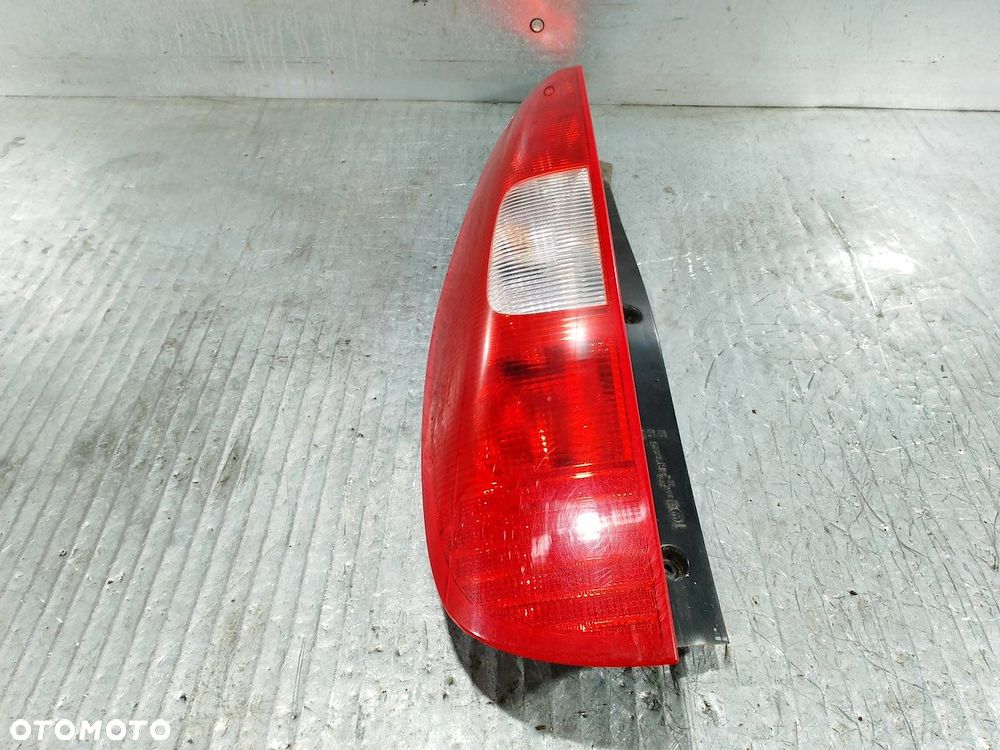 LAMPY TYŁ KOMPLET MITSUBISHI COLT VI MR957373  MR957374 HATCHBACK - 1