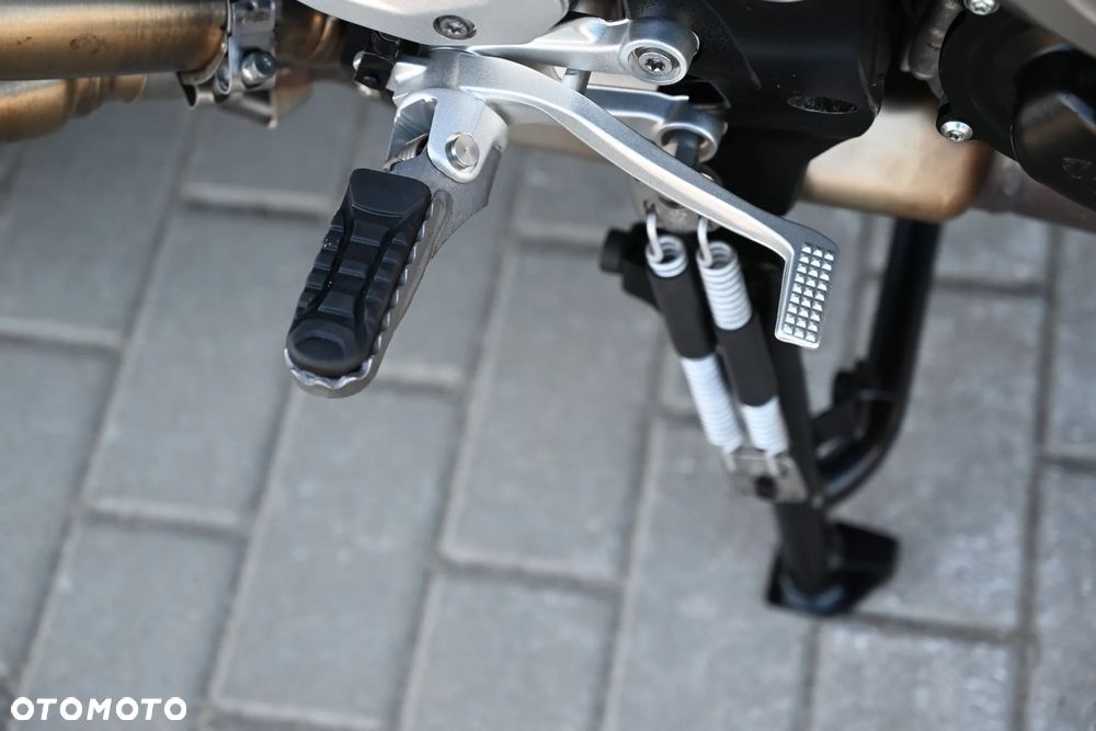 BMW XR - 13