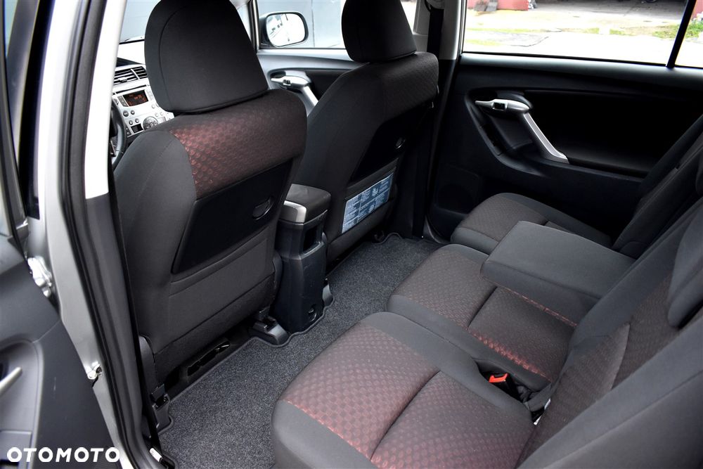 Toyota Verso 1.8 Multidrive Edition - 11
