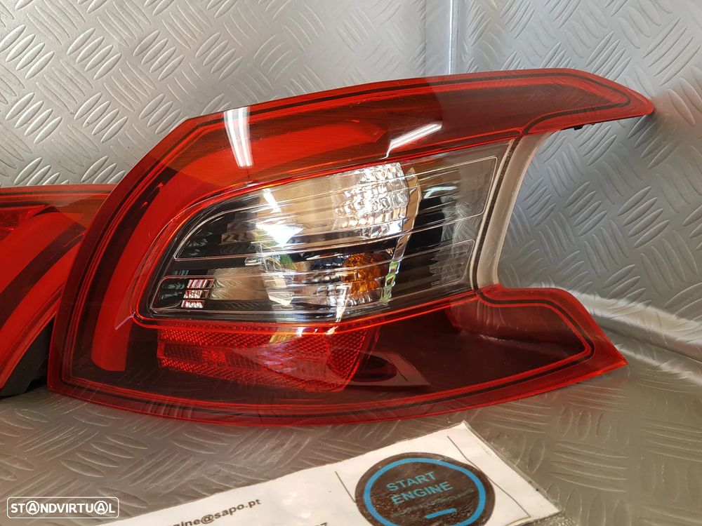 Farolim Farolins Peugeot 308 II direito e esquerdo modelo em carro - 2