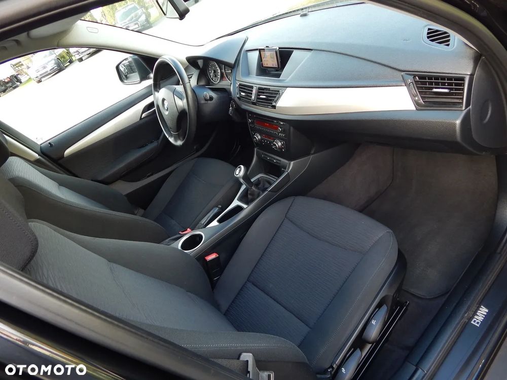BMW X1 sDrive16d xLine - 10