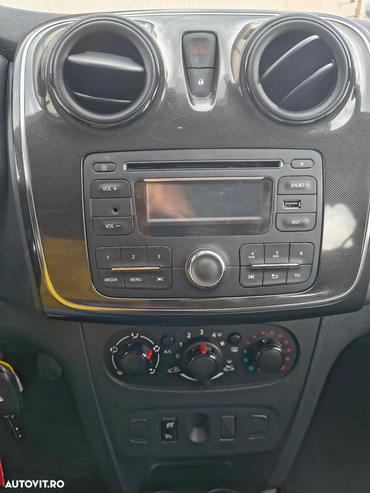 Dacia Sandero - 10