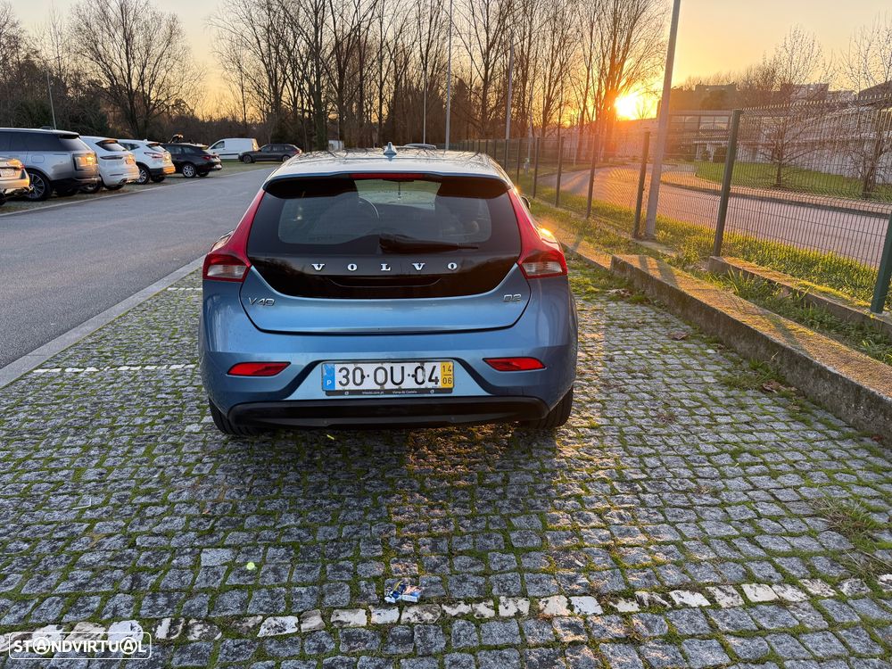 Volvo V40 1.6 D2 Momentum Eco - 2