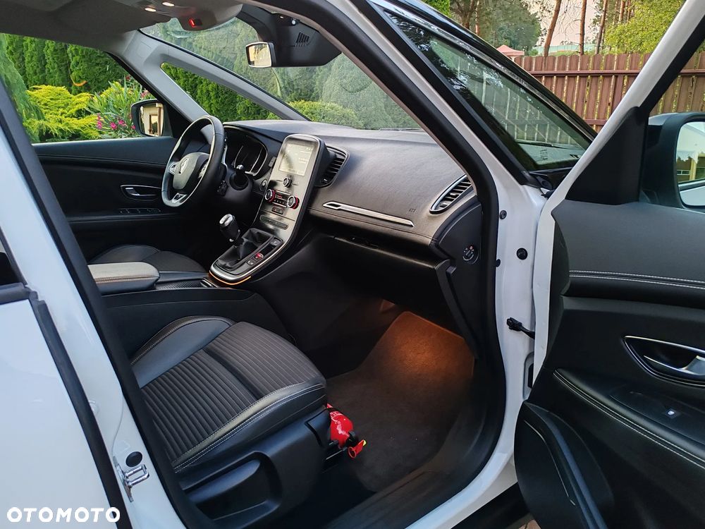 Renault Scenic - 25