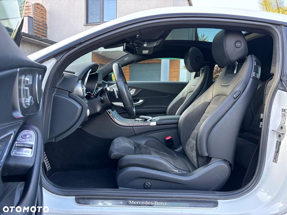 Mercedes-Benz Klasa C 300 9G-TRONIC AMG Line Plus - 17