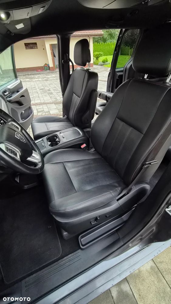 Dodge Grand Caravan 3.6 R/T - 15