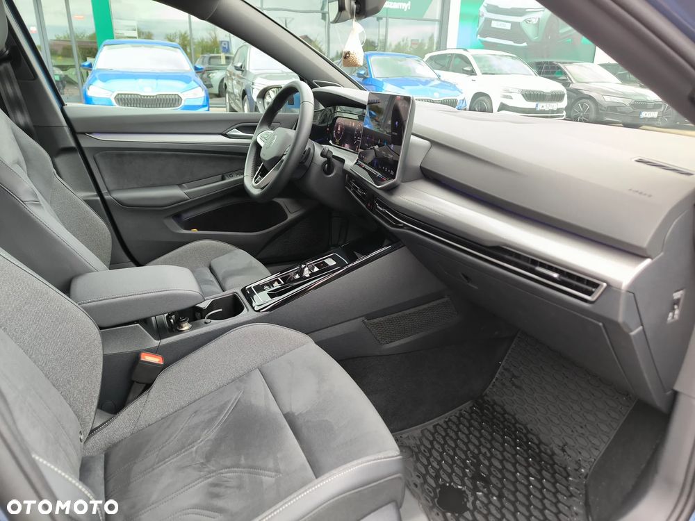 Volkswagen Golf 1.5 eTSI EVO Style DSG - 9