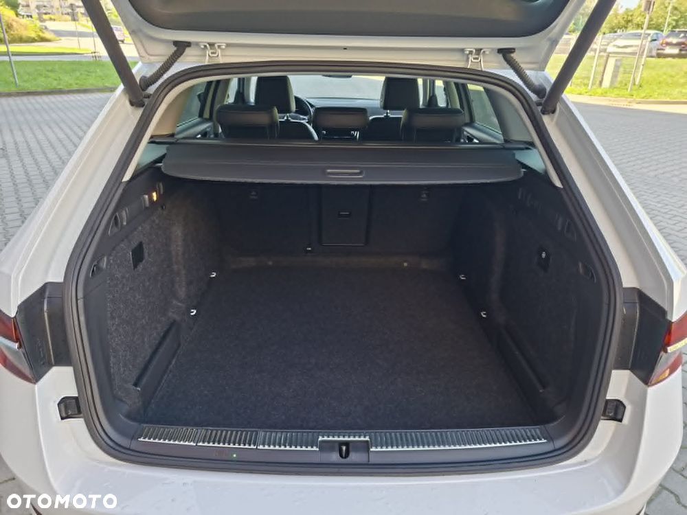 Skoda Superb 1.5 TSI DSG Sportline - 12