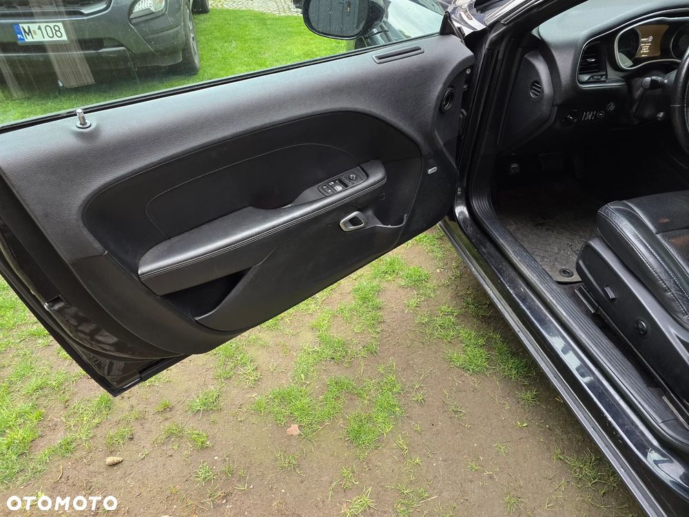 Dodge Challenger 3.6 SXT Plus - 17