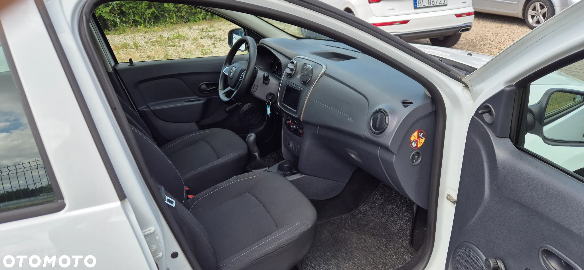 Dacia Sandero SCe 65 Access - 12