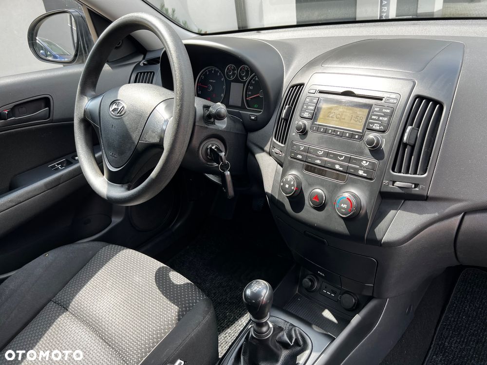 Hyundai i30 1.4 Classic + - 18