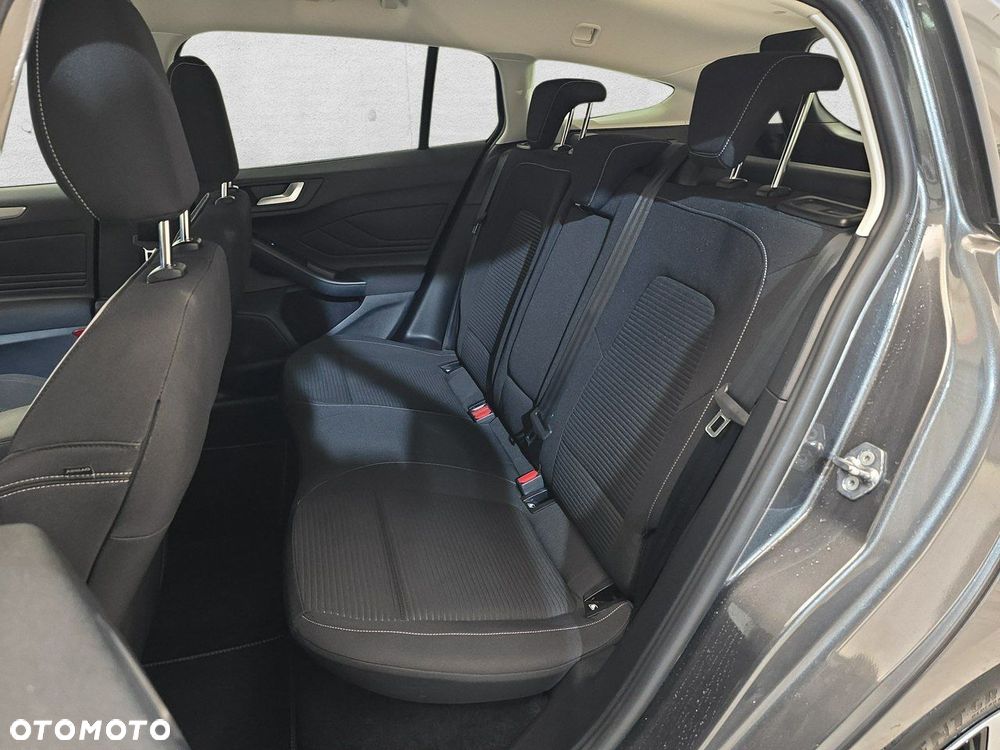Ford Focus - 12