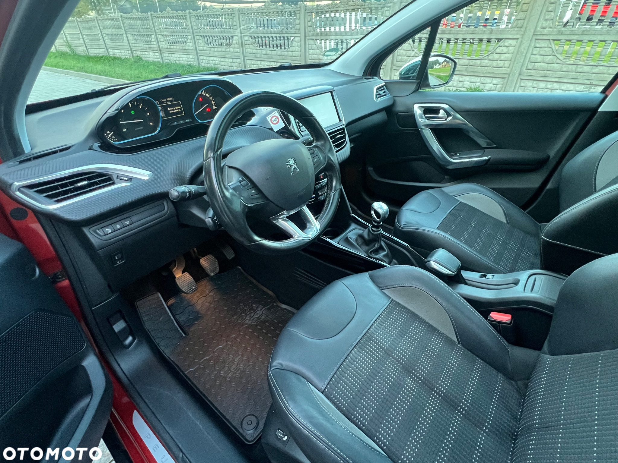 Peugeot 2008 BlueHDi FAP 120 STOP & START Allure - 12