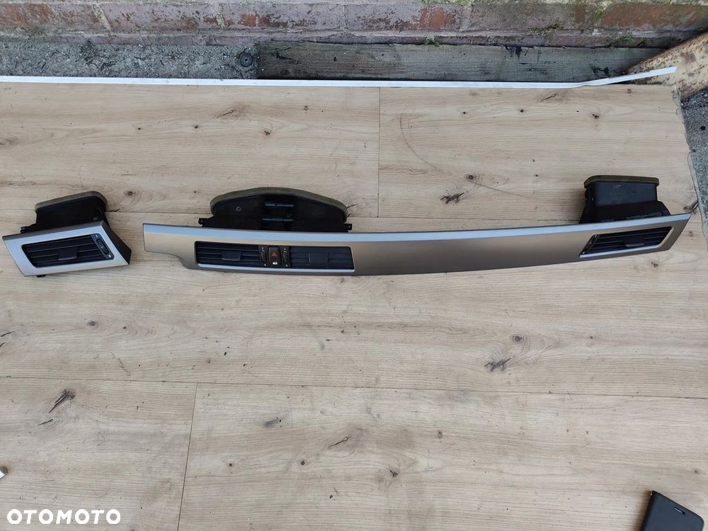 BMW E60 E61 Kratki Nawiewu Listwa W Konsole Dekory Dekor Komplet - 1