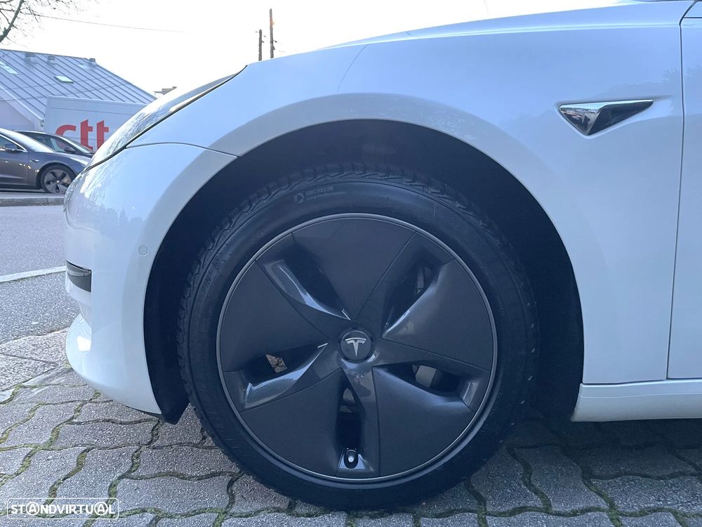 Tesla Model 3 RWD - 8