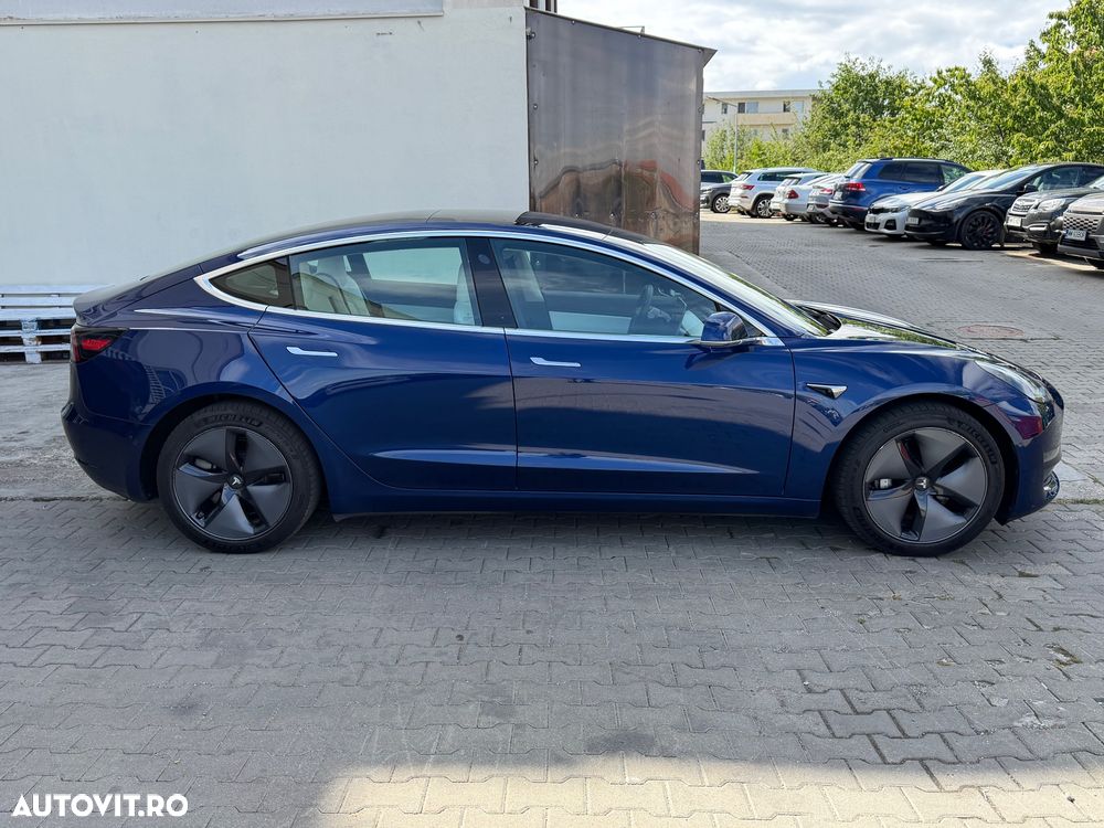 Tesla Model 3 - 17