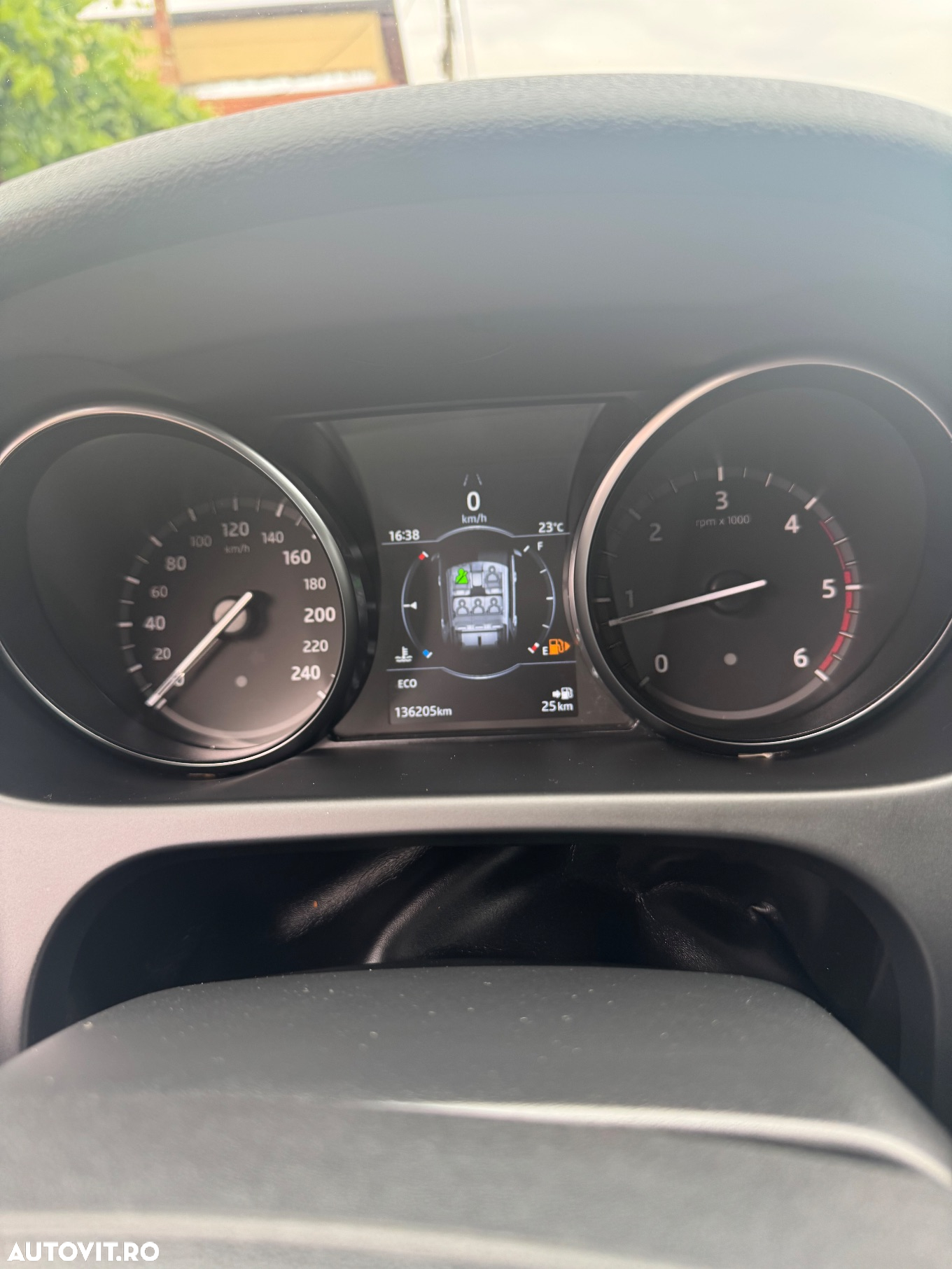 Land Rover Discovery Sport - 13