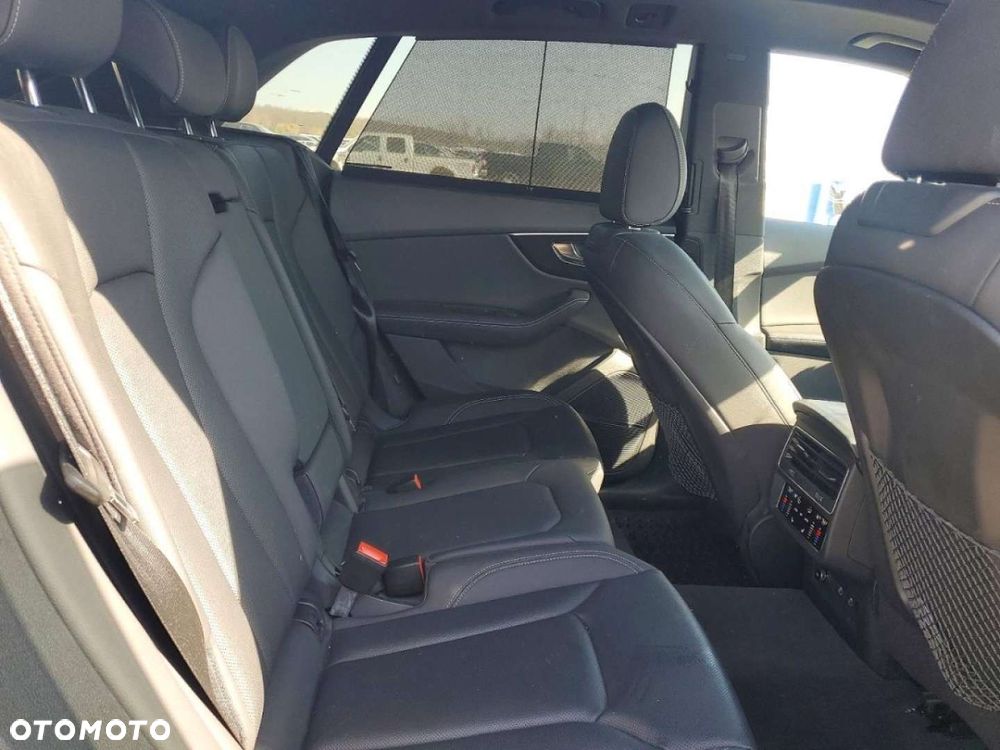 Audi Q8 - 11