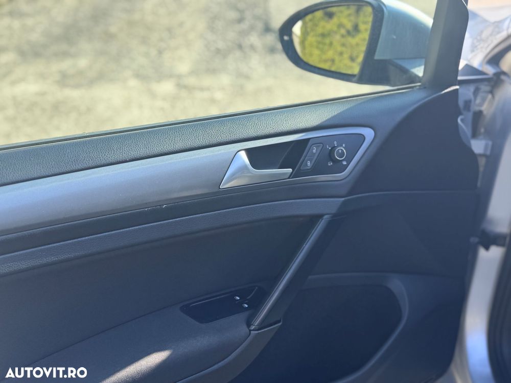 Volkswagen Golf 1.6 TDI BMT Comfortline - 8