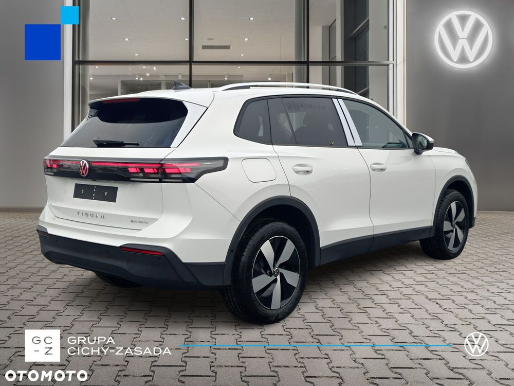 Volkswagen Tiguan - 5