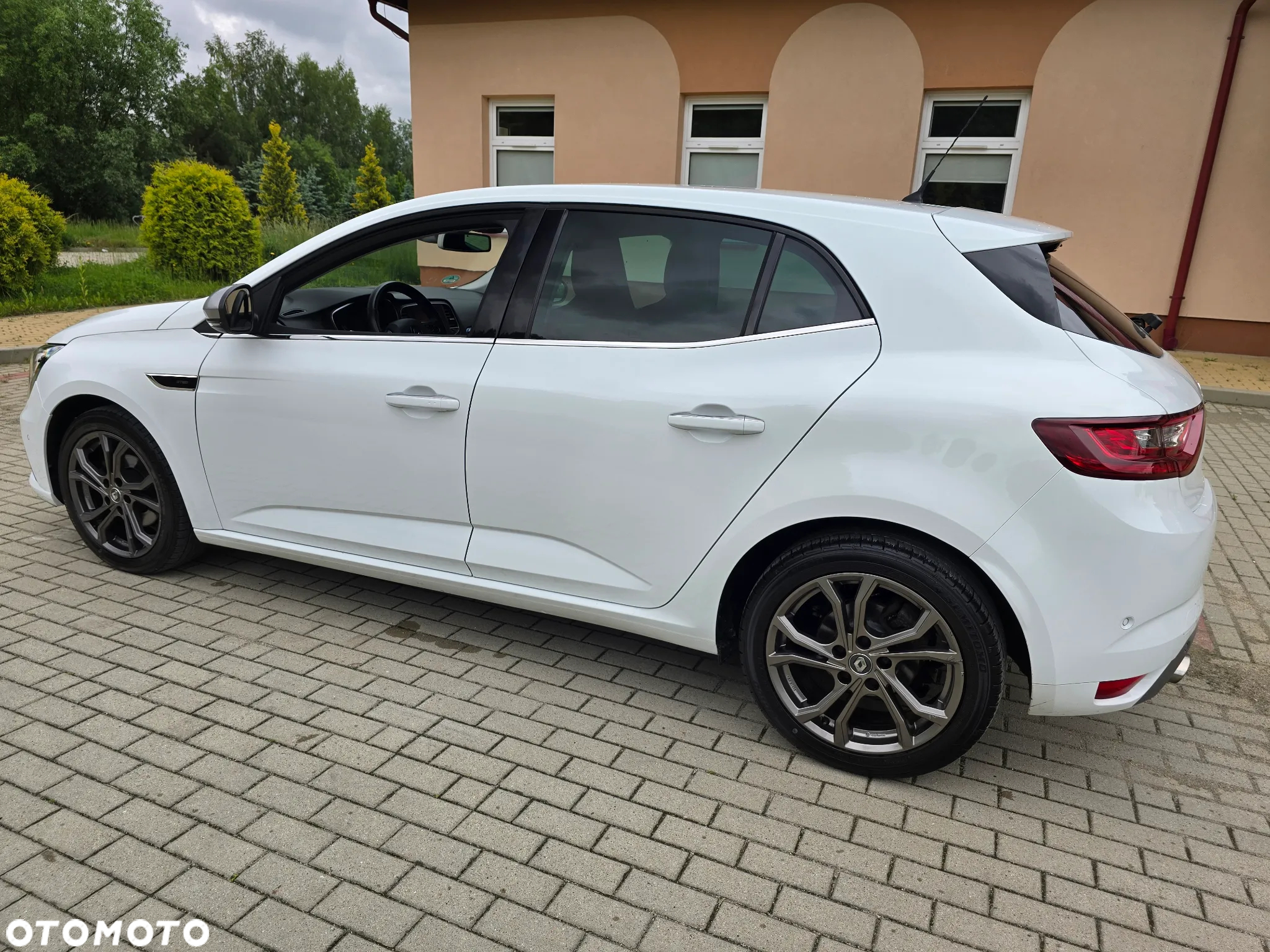Renault Megane ENERGY TCe 130 GT LINE - 8