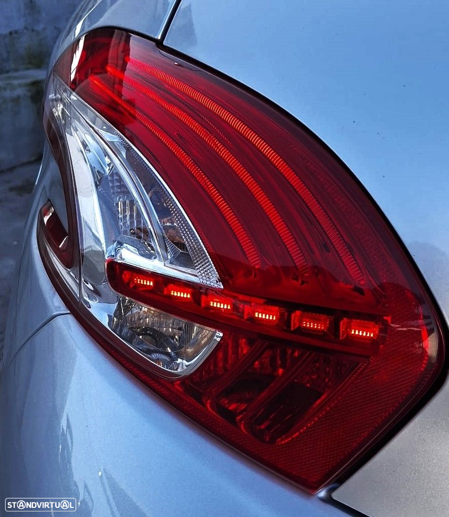 Peugeot 208 1.6 e-HDi Allure 2-Tronic - 31