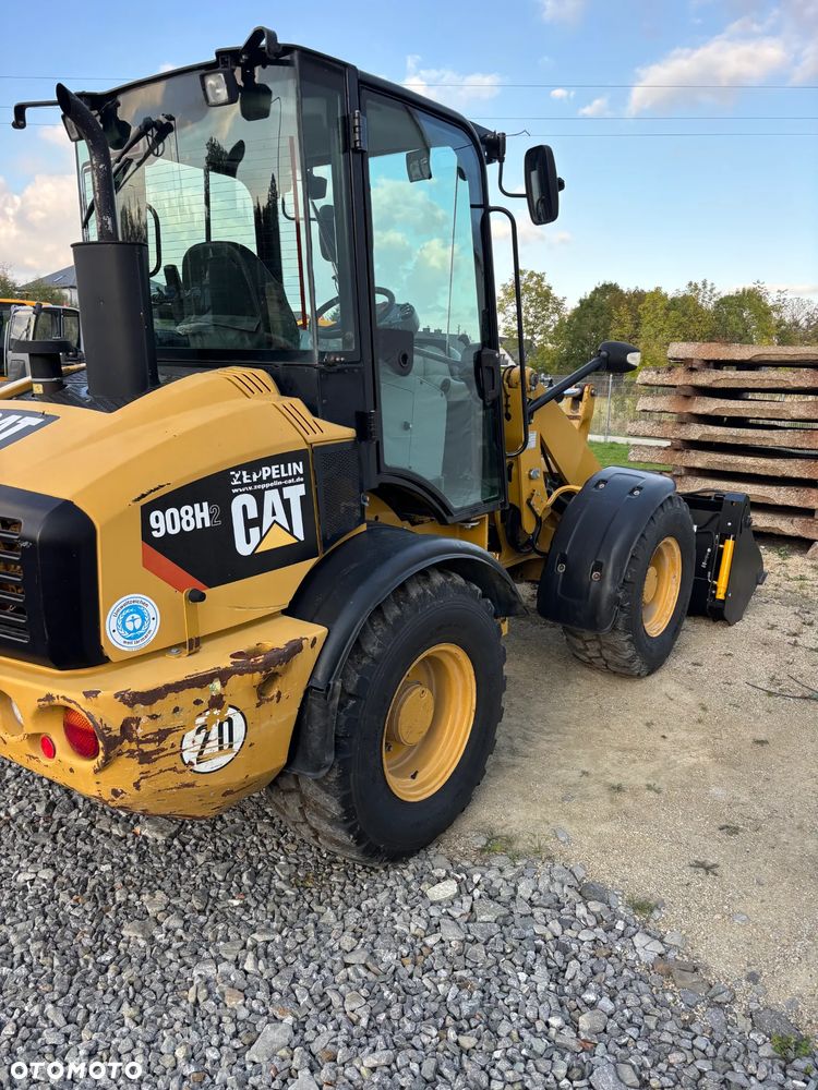 Caterpillar 908H - 6