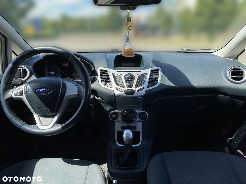 Ford Fiesta 1.6 TDCi DPF Trend SVP - 4