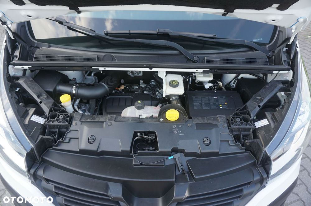 Renault TRAFIC - 24