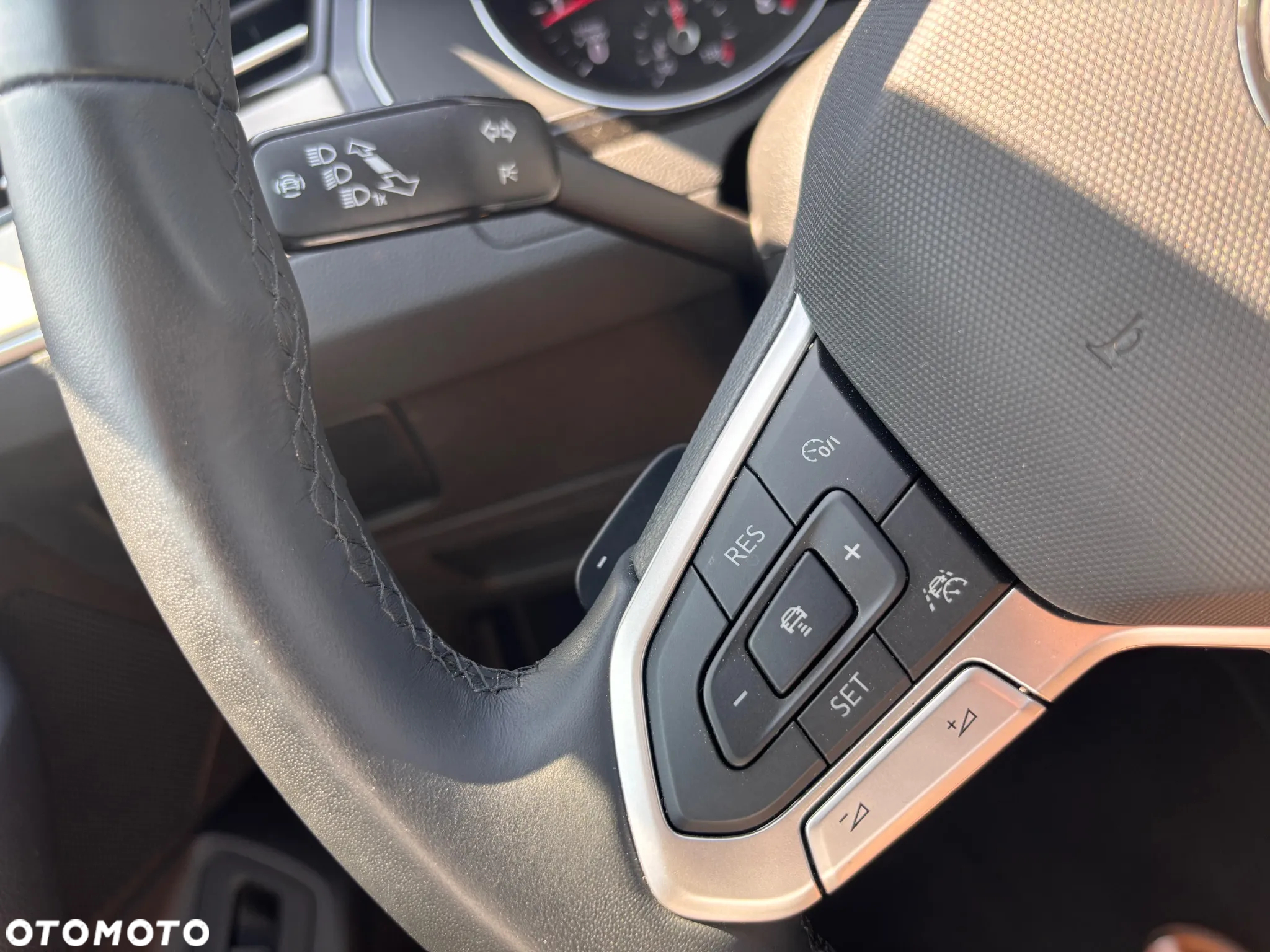 Volkswagen Passat 2.0 TSI Elegance DSG - 35
