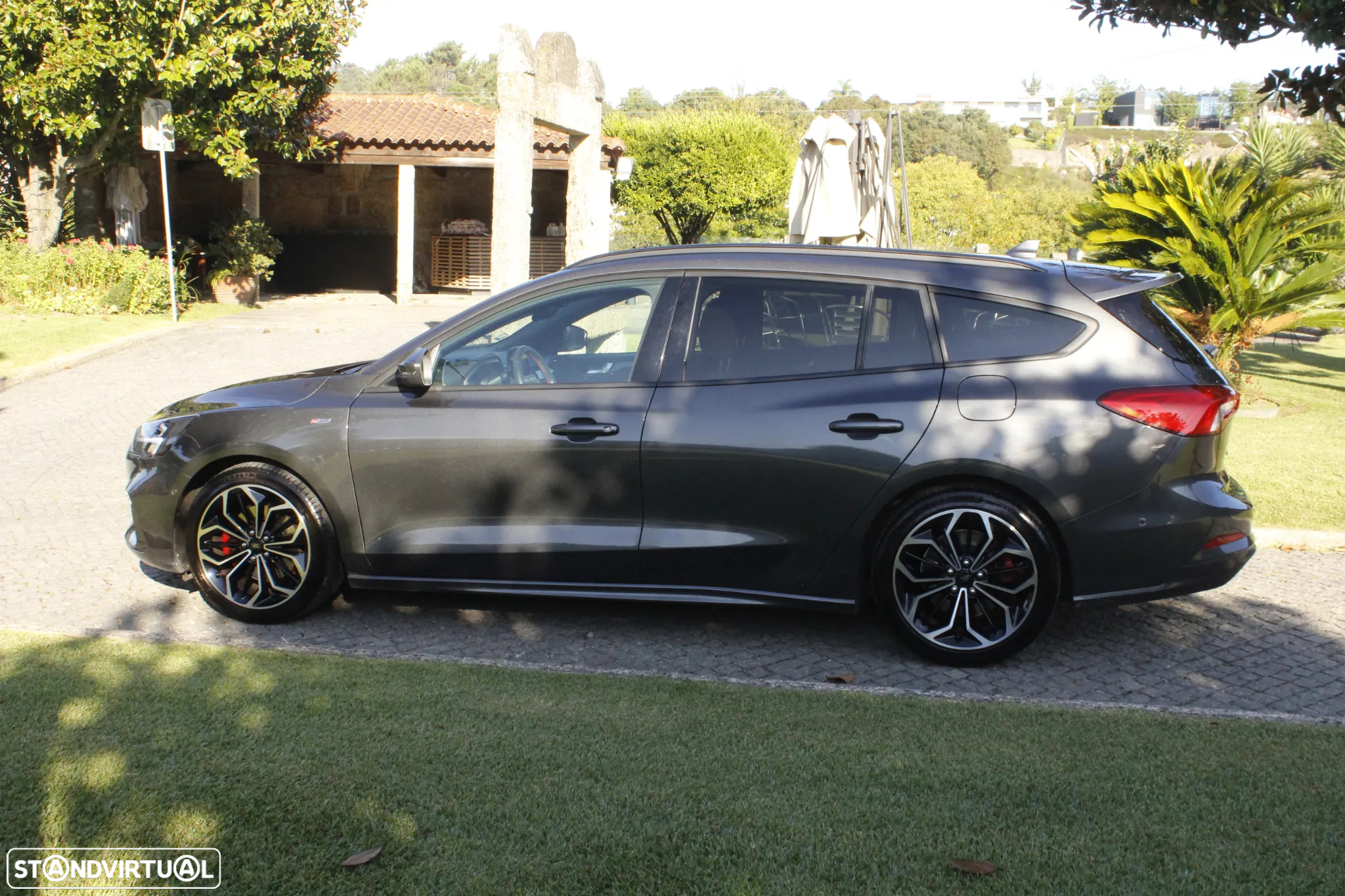 Ford Focus 1.0 EcoBoost MHEV ST-Line - 11
