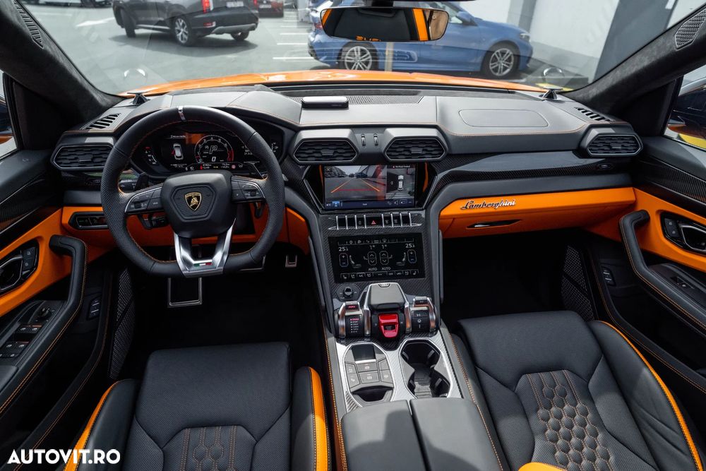 Lamborghini URUS - 12