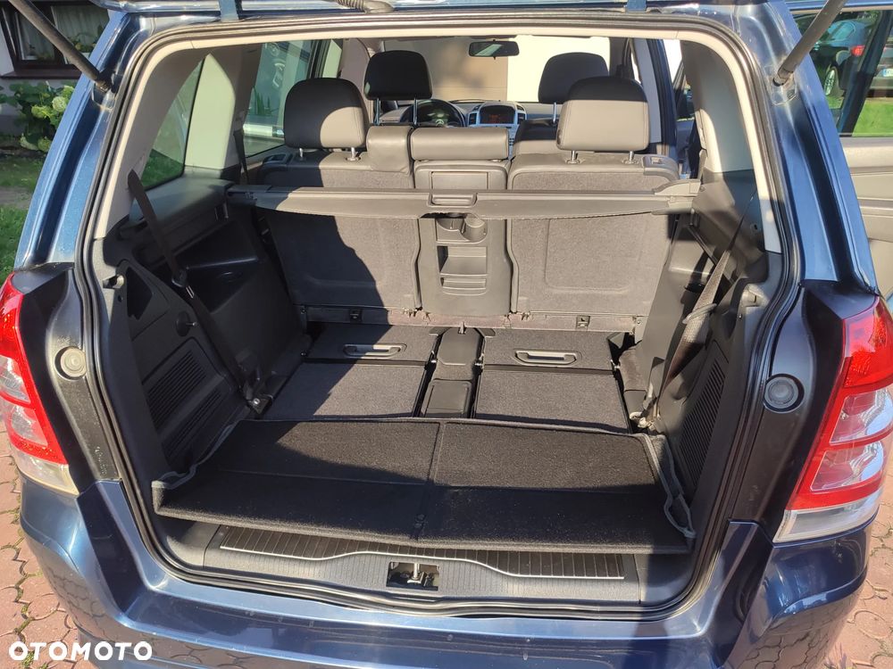 Opel Zafira - 32