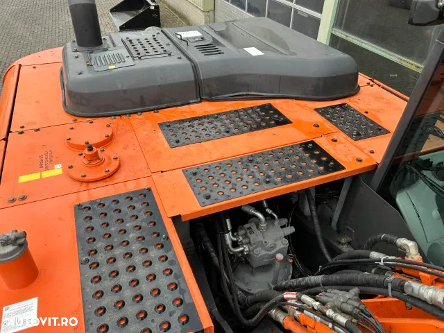 Hitachi ZX290LC-5B - 14