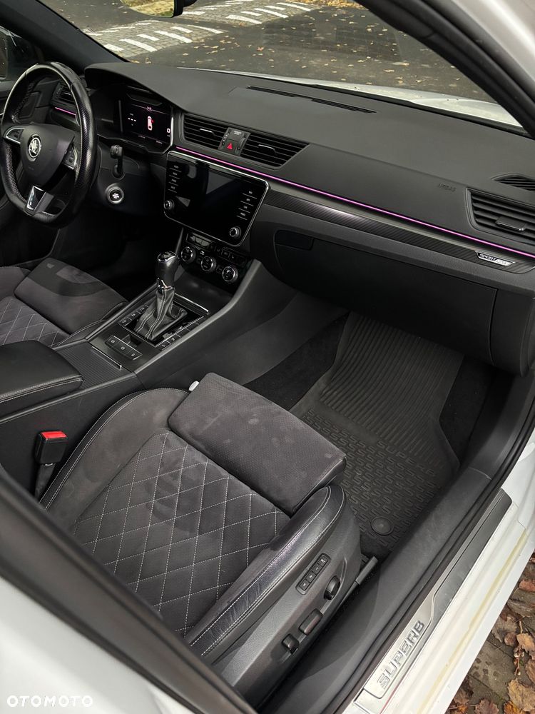 Skoda Superb 2.0 TDI SCR Sportline DSG - 14