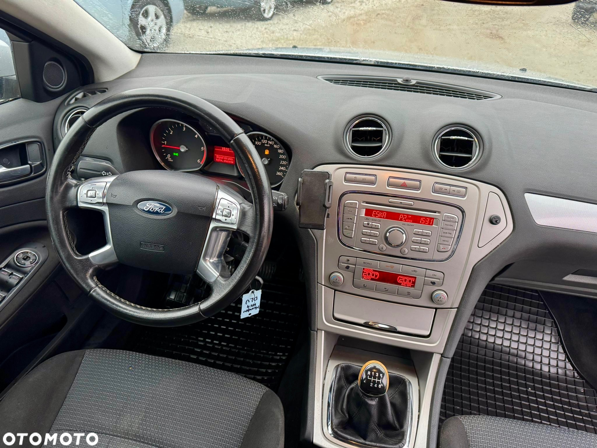 Ford Mondeo 2.0 TDCi Ambiente - 10