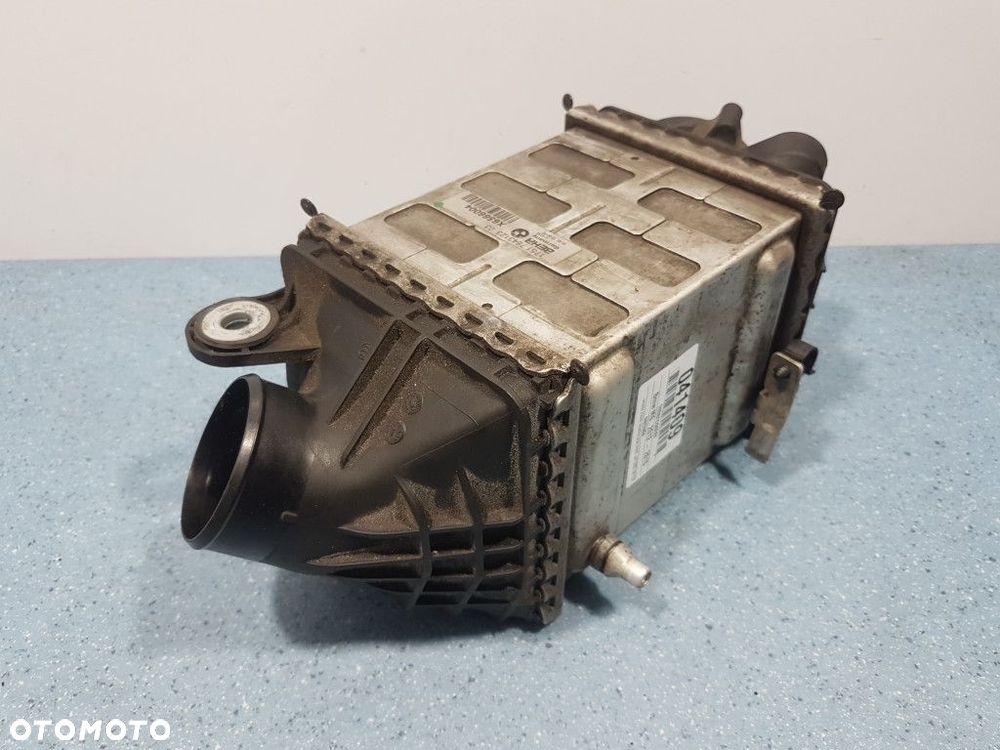 BMW M6 F06 F12 F13 INTERCOOLER 7843123 - 5