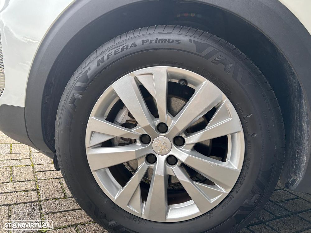 Peugeot 3008 1.2 PureTech Active Pack - 16