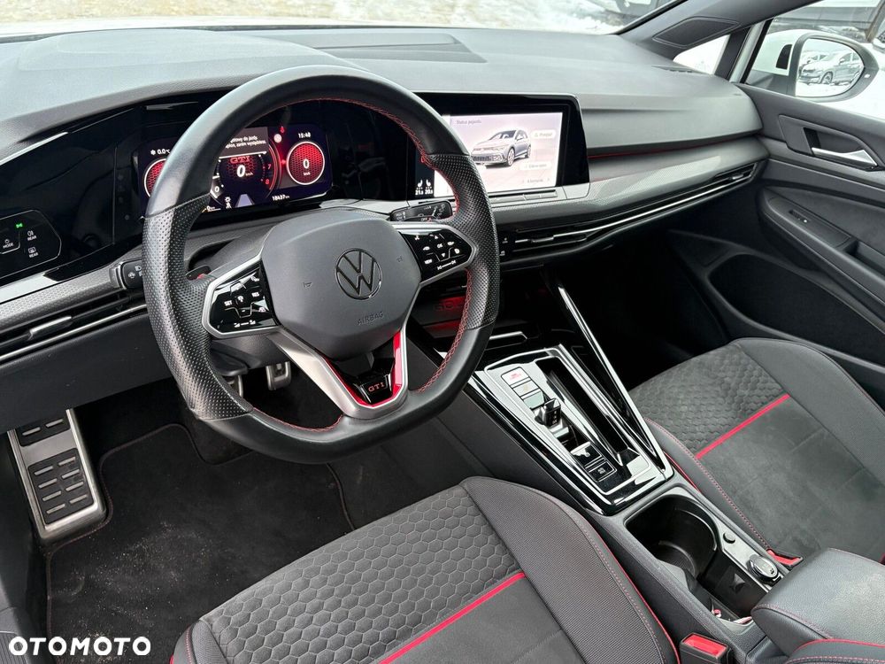Volkswagen Golf - 13