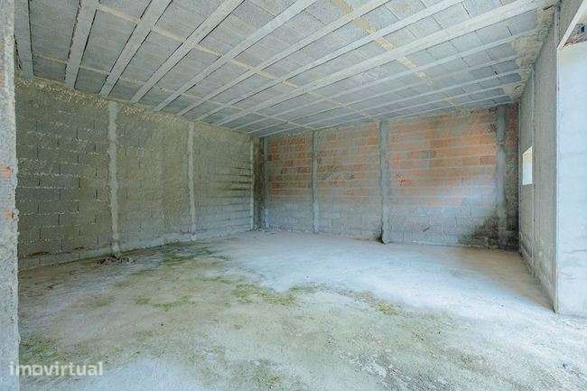 Moradia T2+1 totalmente reabilitada - Lobão, Santa Maria da Feira. - Grande imagem: 4/29