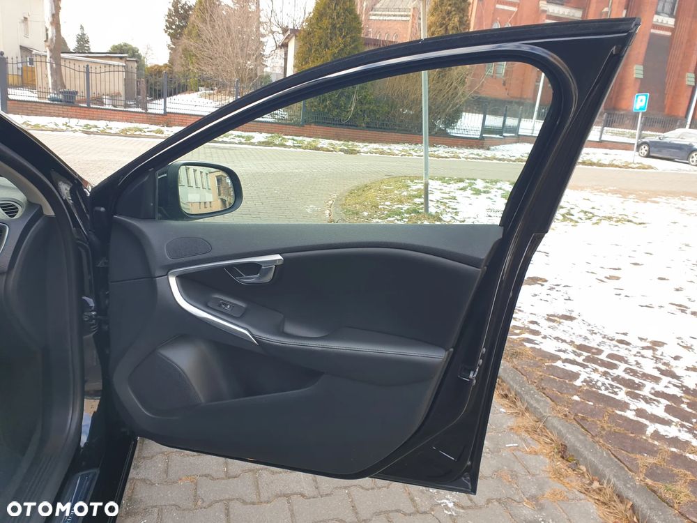 Volvo V40 D3 Inscription - 30