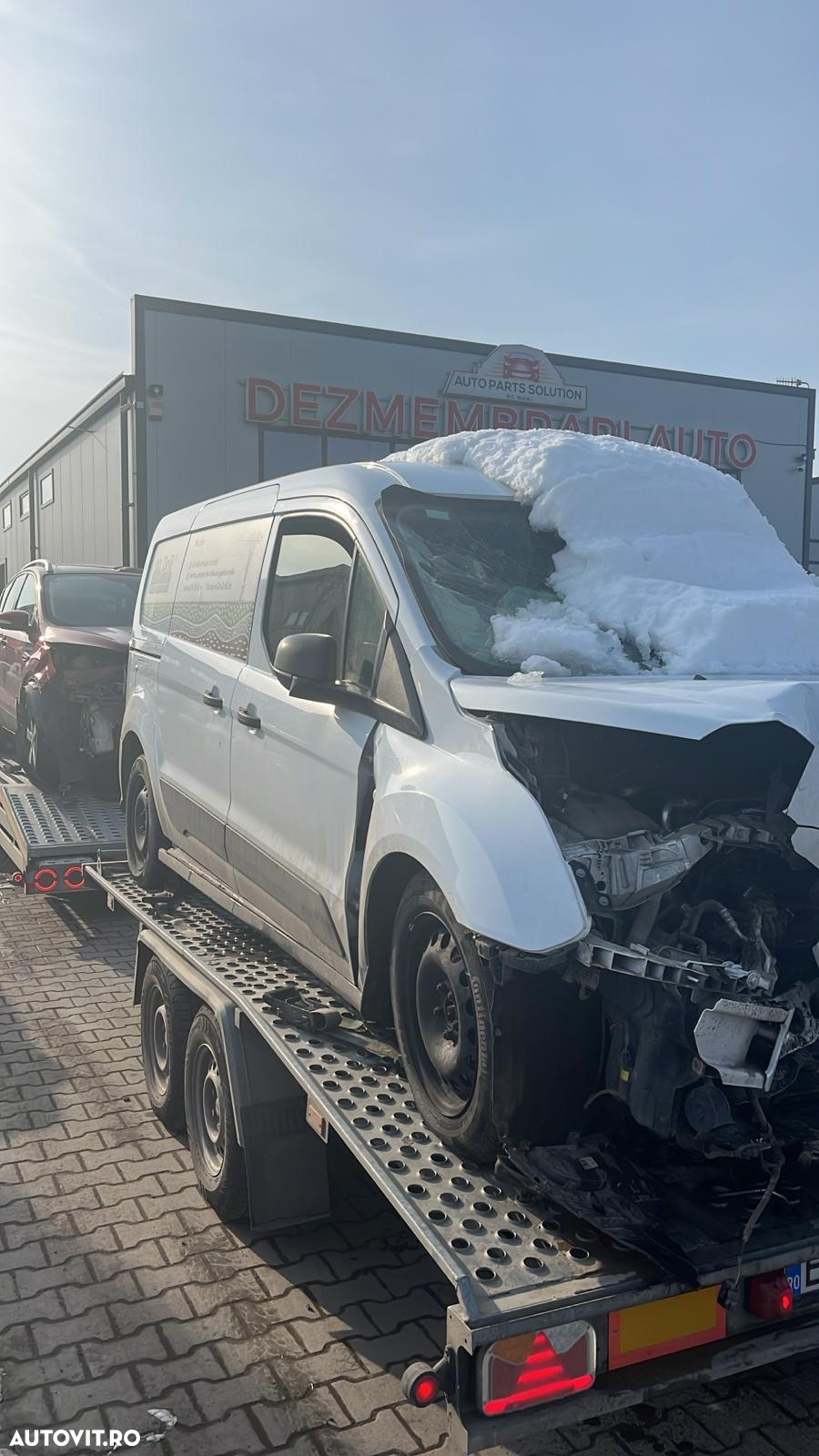 Dezmembram Ford Transit Connect 1.5 diesel din 2020 - 2