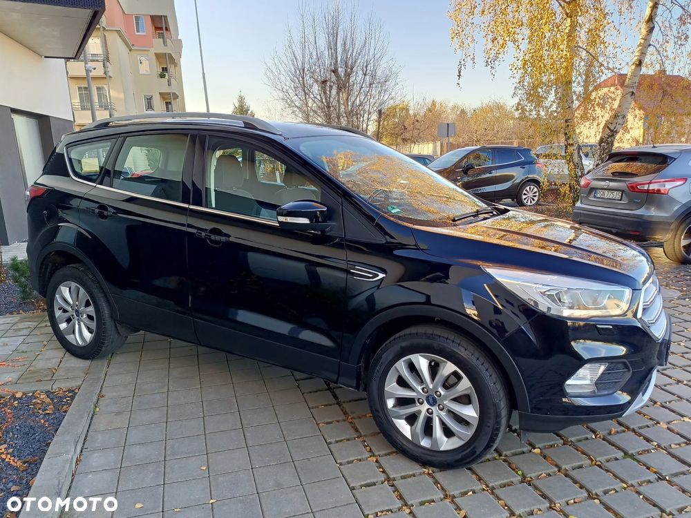 Ford Kuga 1.5 EcoBoost 2x4 Titanium - 3