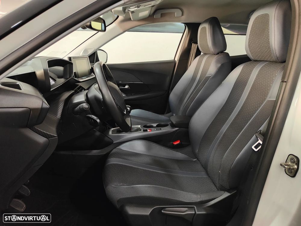 Peugeot 2008 1.2 PureTech Allure - 33